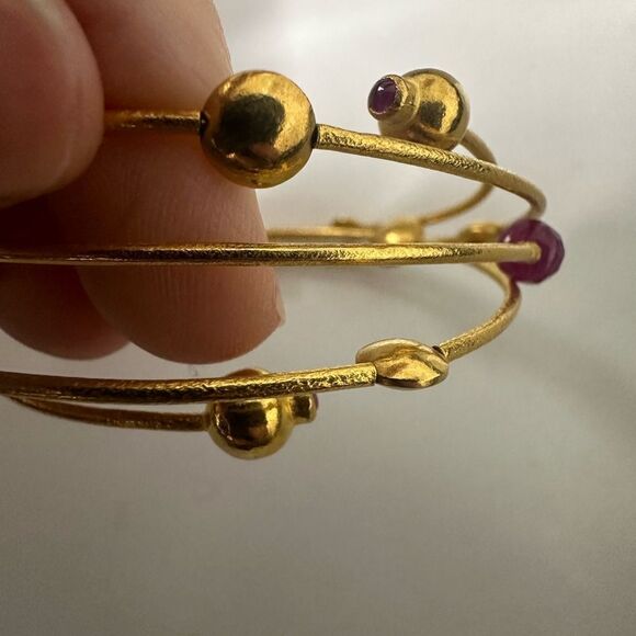 Gurhan 24k Gold Lentil Coin Bracelet Sith Faceted Rubies - Picture 6 of 9